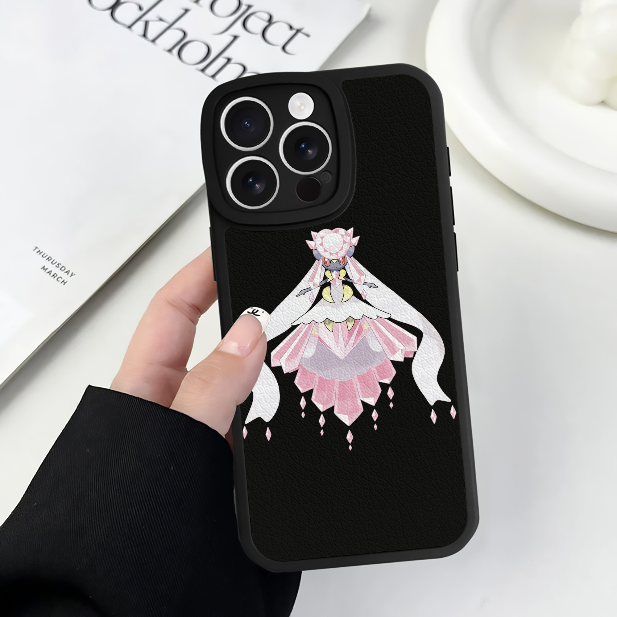 （画像用） ポケットモンスター Pokémon 【iPhone 16シリーズ対応】シリコンスマホケース（レザー調） 材質：シリコン